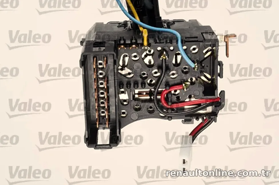 FAR+SINYAL+ARKA SIS KUMANDA KOLU DACIA LOGAN SANDERO 1,4 / 1,5 / 1,6 - Valeo - VALEO 251607